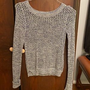 Netted Long sleeve sweater